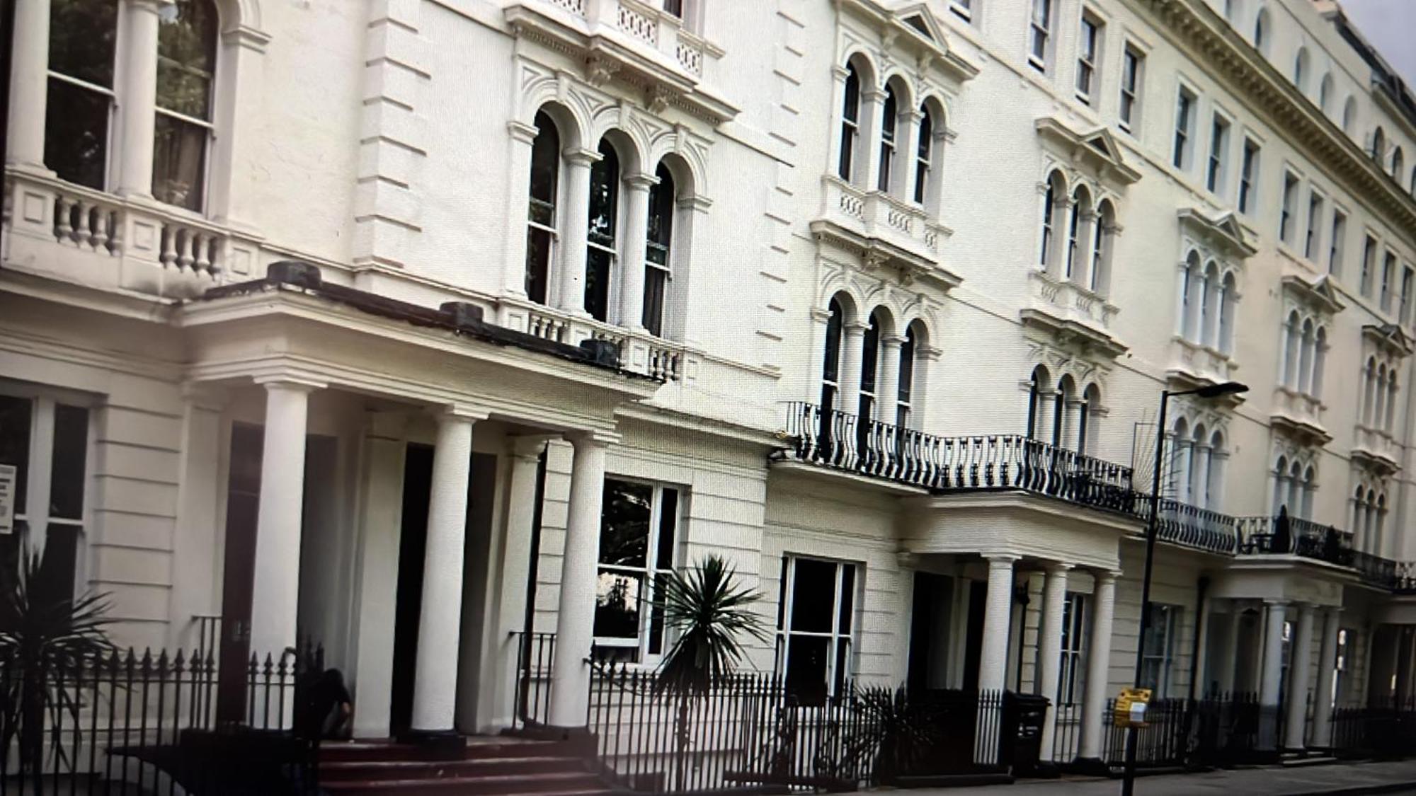Hyde Park Studio Has Private Balcony With Tranquil Garden View ลอนดอน ภายนอก รูปภาพ